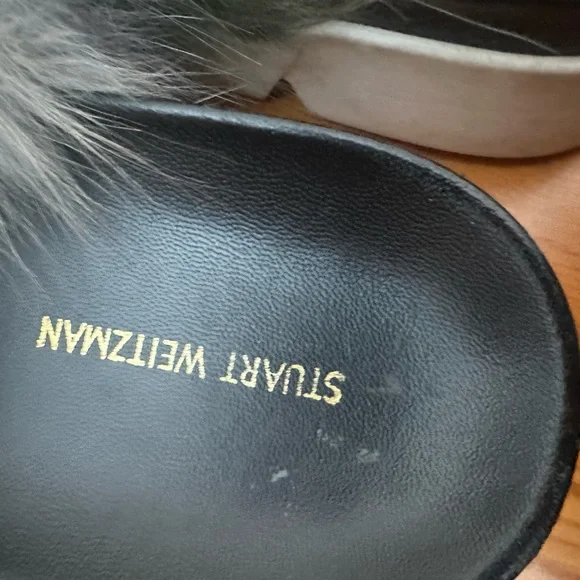 Stuart Weitzman Fur Slides. Very good condition. Size 6 - Picture 5 of 6